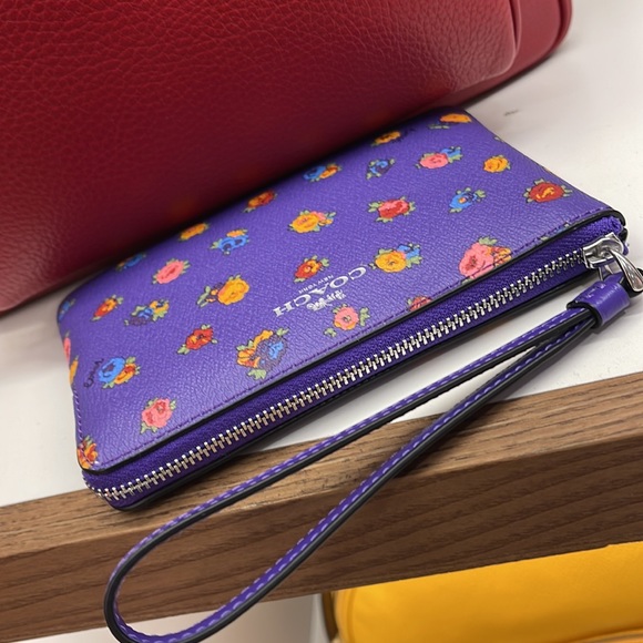Coach Corner Zip Wristlet With Mini Vintage Rose Print Sport purple multi - Picture 5 of 5